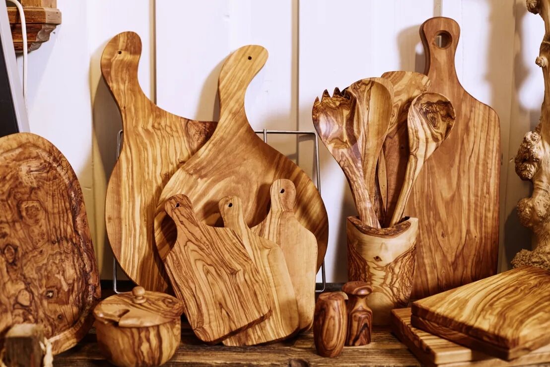 How to deal with mildew on wooden cutting board